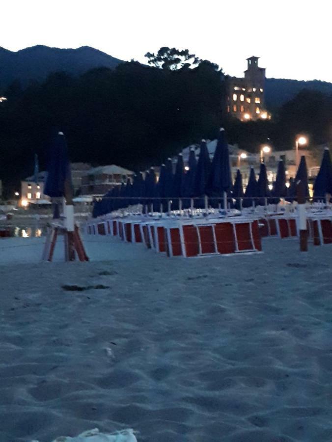 Appartamento Terrazza Vista Mare Mozzafiato モネーリア エクステリア 写真
